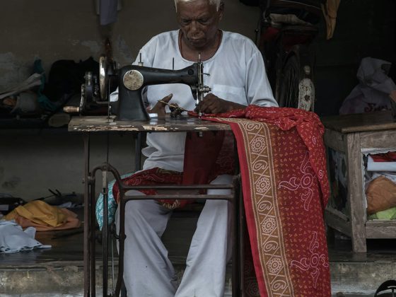 dementia-patient-crafting-activities-for-textile